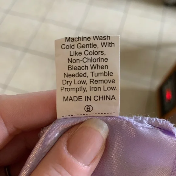 Halter Silk Tie Top Size small in lilac - Picture 10 of 12